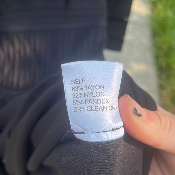 Tadashi Shoji dress Size Small compare at $500 - Picture 4 of 5